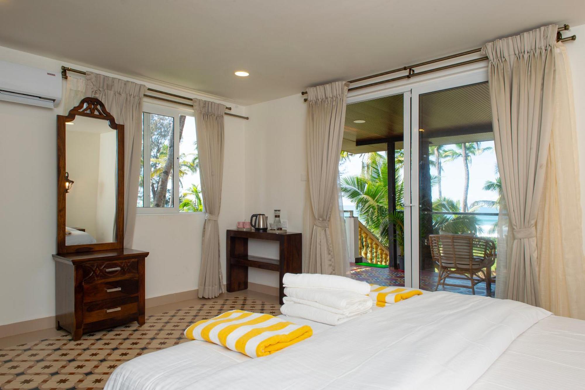 The Rose Goa Beach Resort Агонда Экстерьер фото